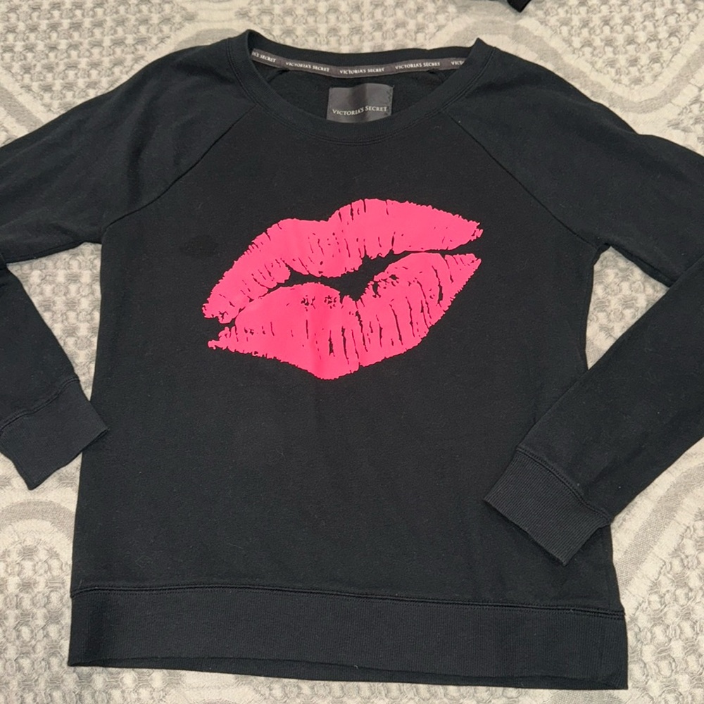 Bundle Of 2 Sweatshirts - image 2